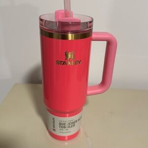 NIB Stanley Pink Parade Quencher 30oz